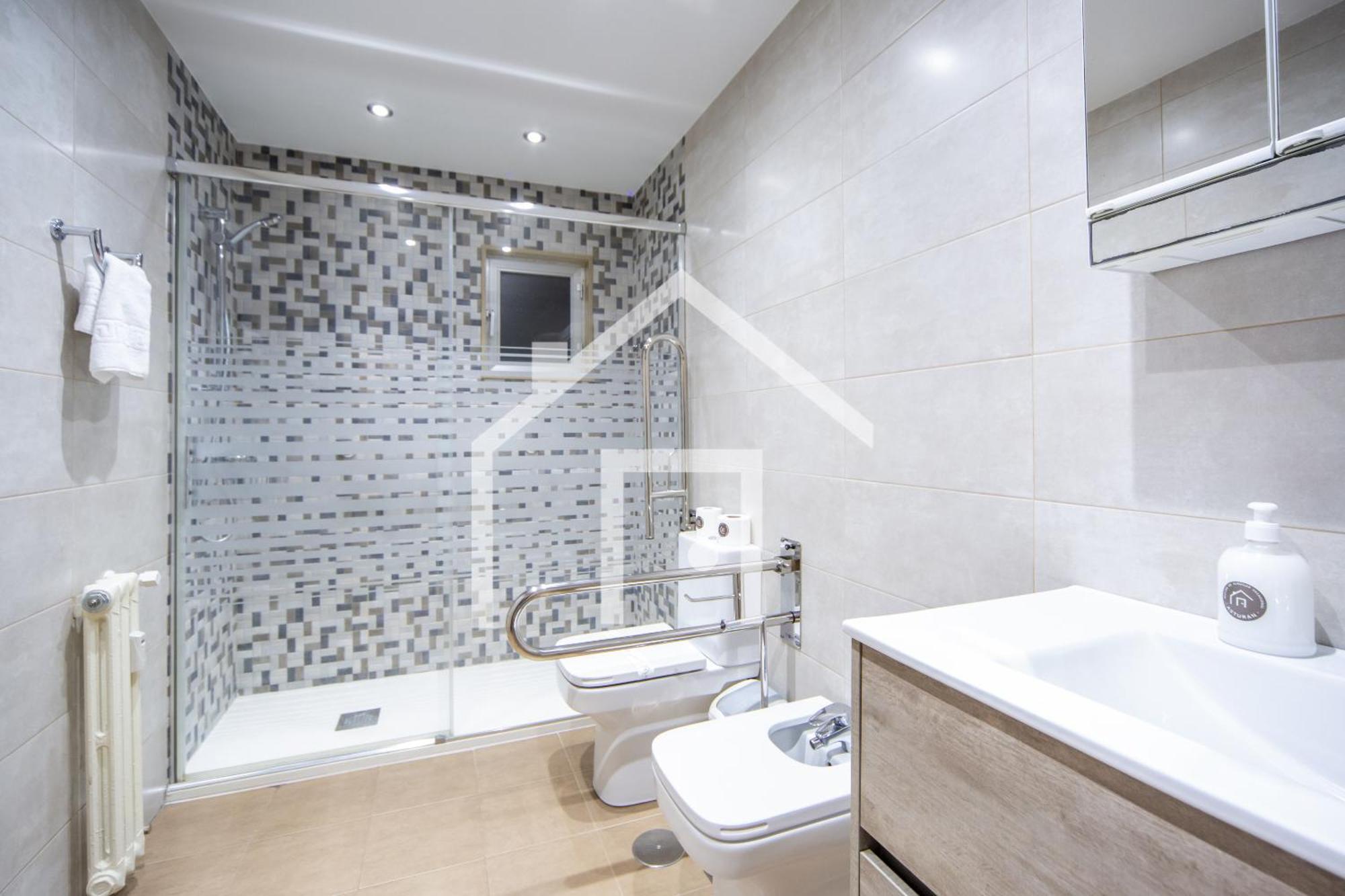 Atico Quintana II - Con Terraza, En El Centro Con Wifi Y Garaje Apartment Овиедо Екстериор снимка